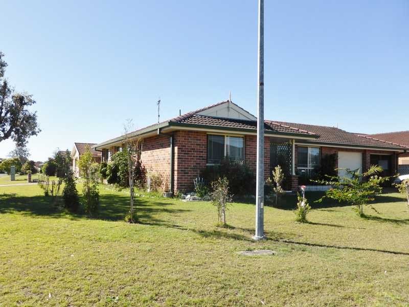 1 Erica Place, Tuncurry NSW 2428