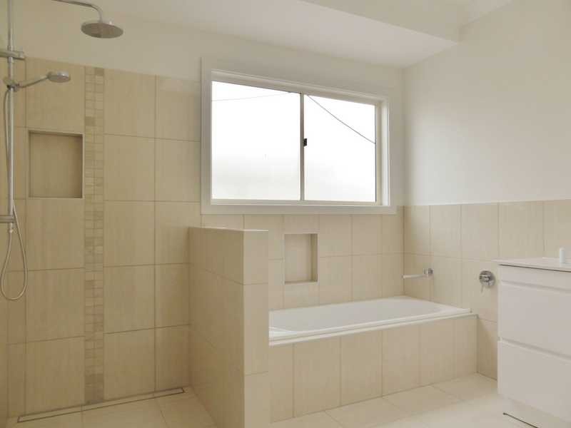 1/4 Tuncurry Street, Tuncurry NSW 2428