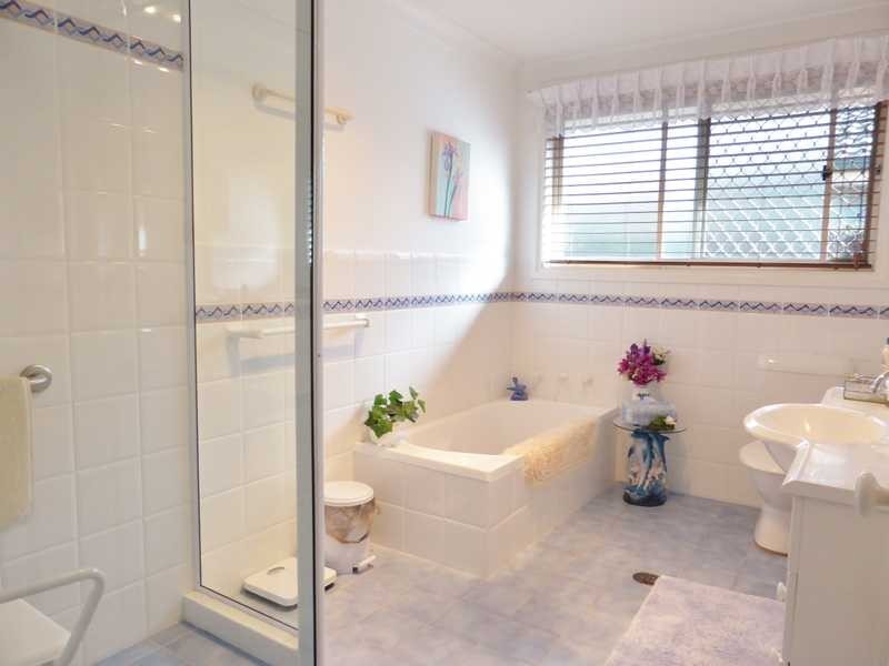 2/9 Grandis Drive, Tuncurry NSW 2428