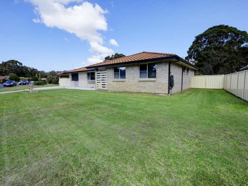 27 Goldens Road, Forster NSW 2428