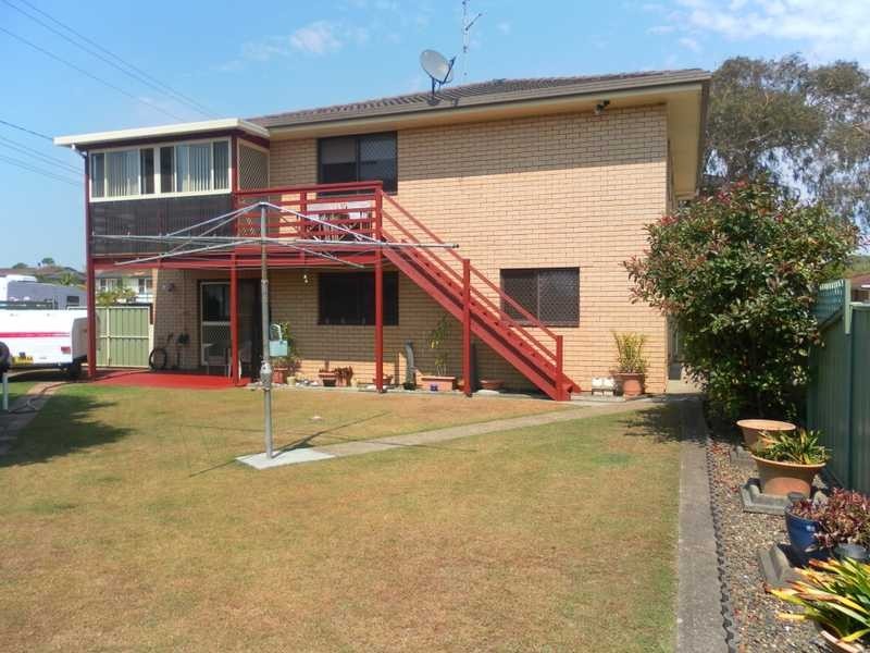 3 Bay Street, Tuncurry NSW 2428