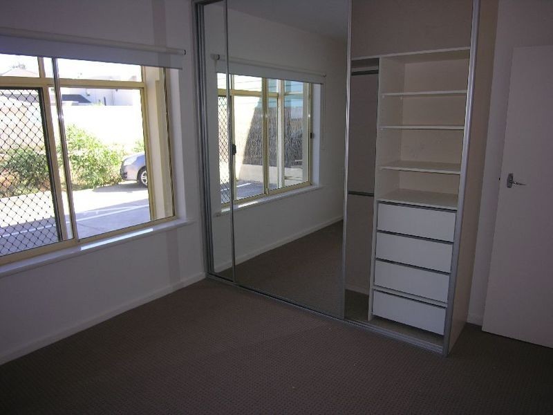 4/22 North Esplanade, Glenelg North SA 5045