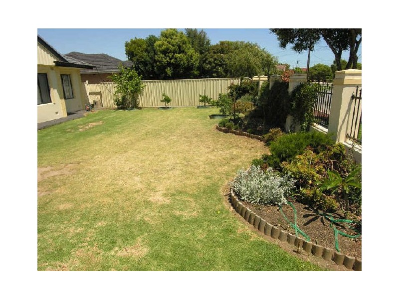 19 Delray Street, Fulham SA 5024