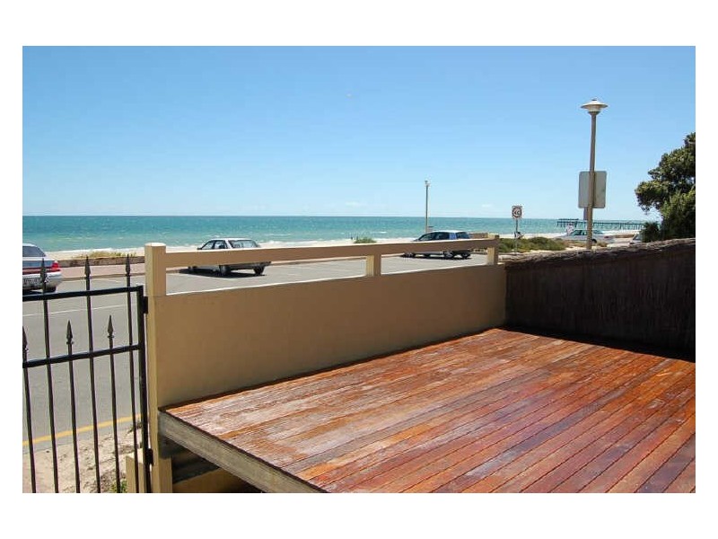 2/179 Esplanade, Henley Beach SA 5022