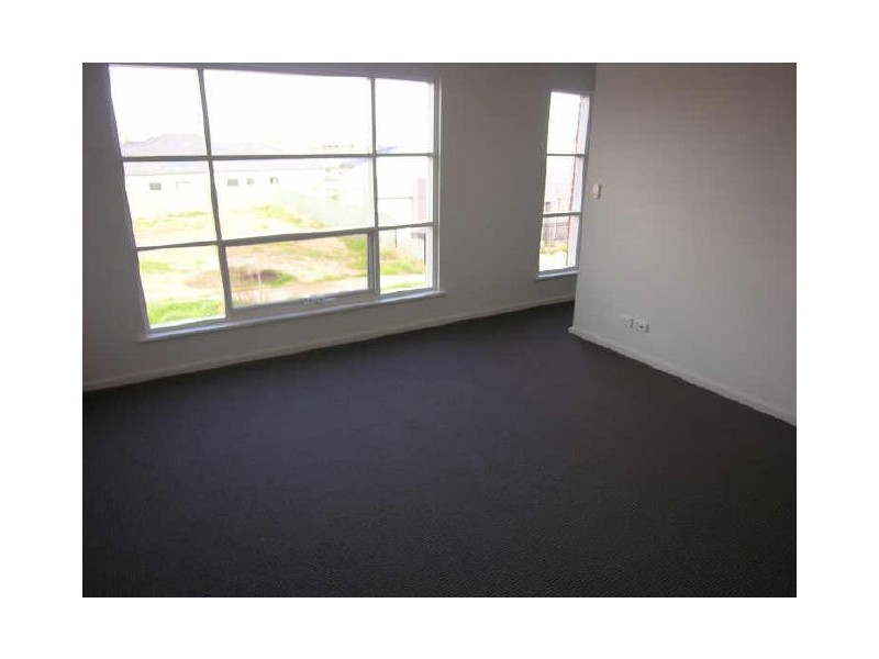 8 Waterton Lane, Mawson Lakes SA 5095