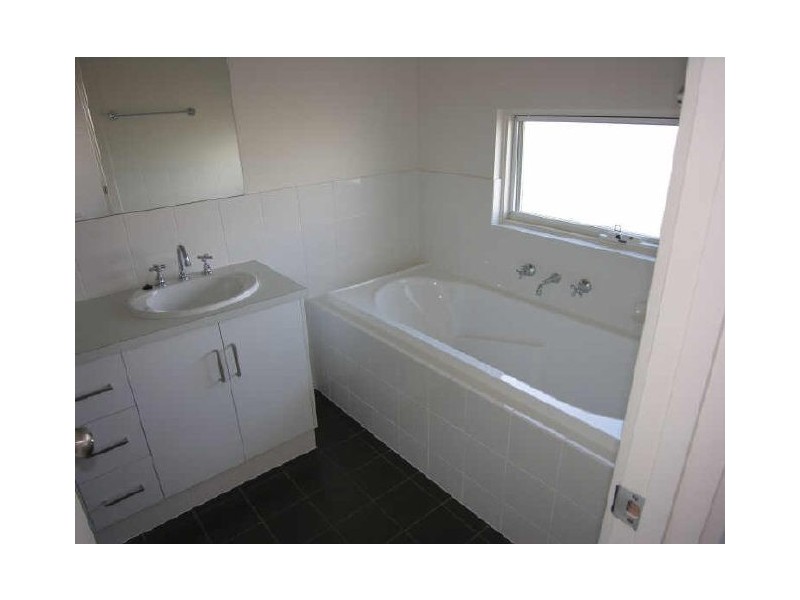 8 Waterton Lane, Mawson Lakes SA 5095