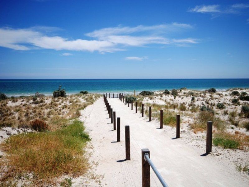 8 Stanhope Street, West Beach SA 5024