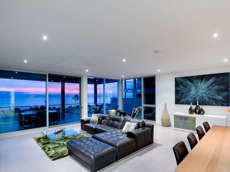 17 North Esplanade, Glenelg North SA 5045