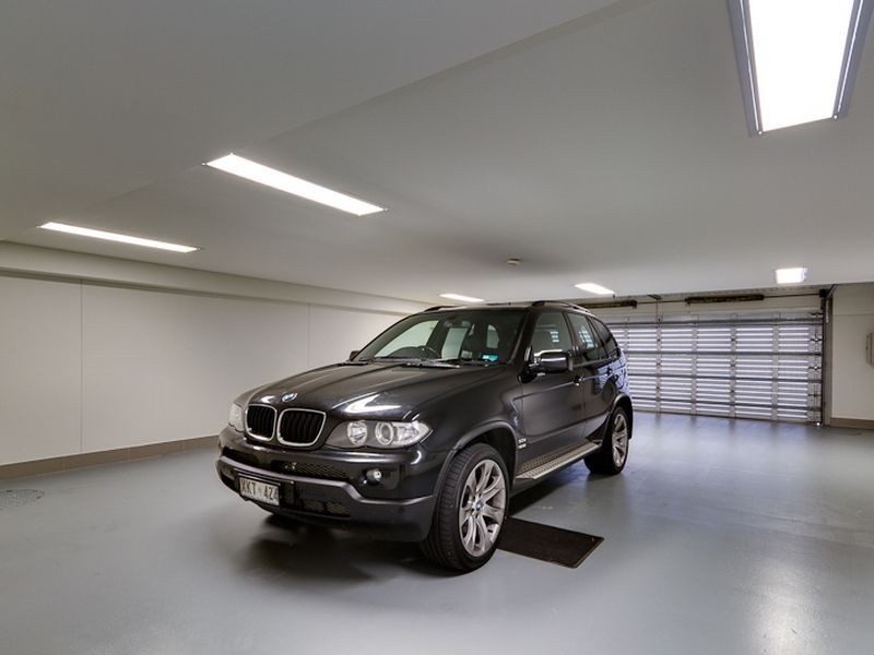 17 North Esplanade, Glenelg North SA 5045