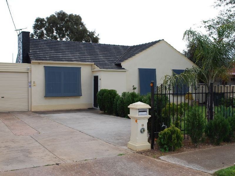 11 Broadford Crescent, Findon SA 5023