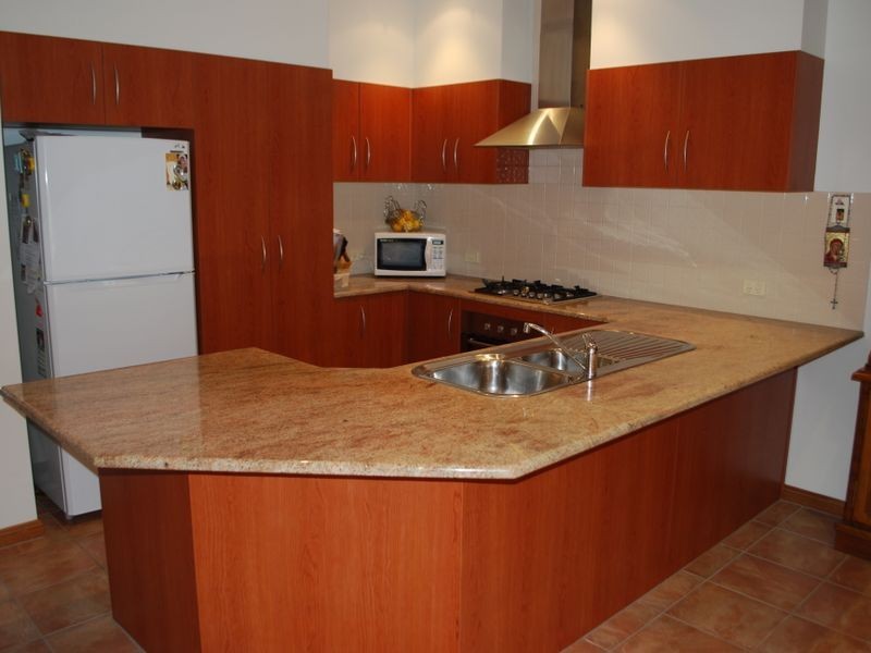 87 Military Road, Tennyson SA 5022