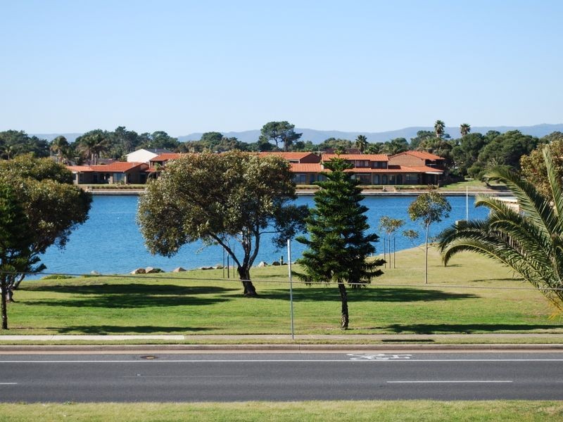 87 Military Road, Tennyson SA 5022