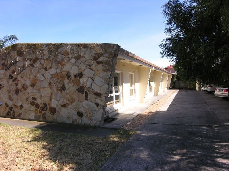 3/4 Barry Street, Henley Beach SA 5022