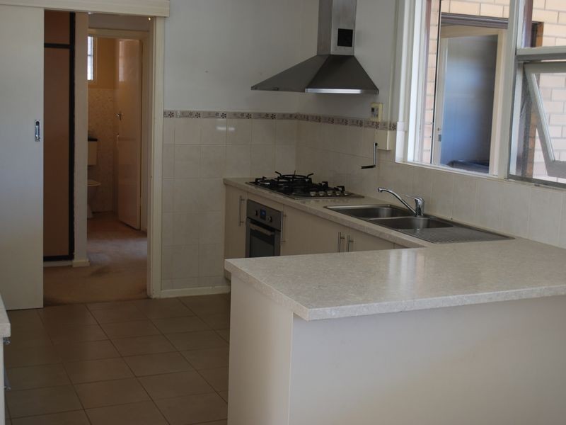 2 McEwan Avenue, Seaton SA 5023