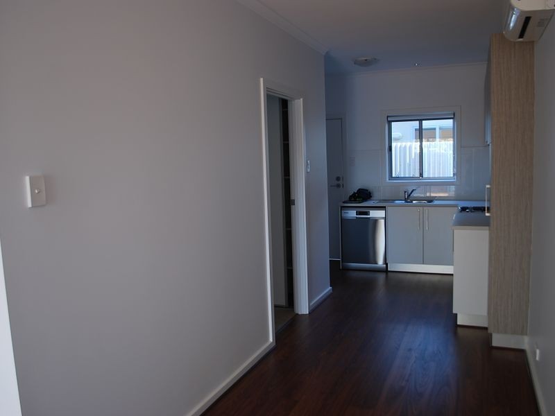 3/2 Halsey Road, Fulham SA 5024