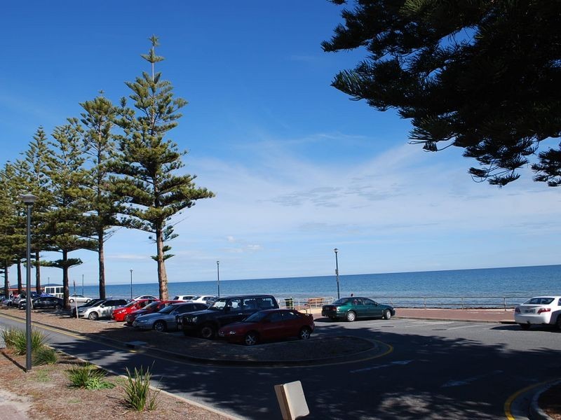 235a Esplanade, Henley Beach SA 5022