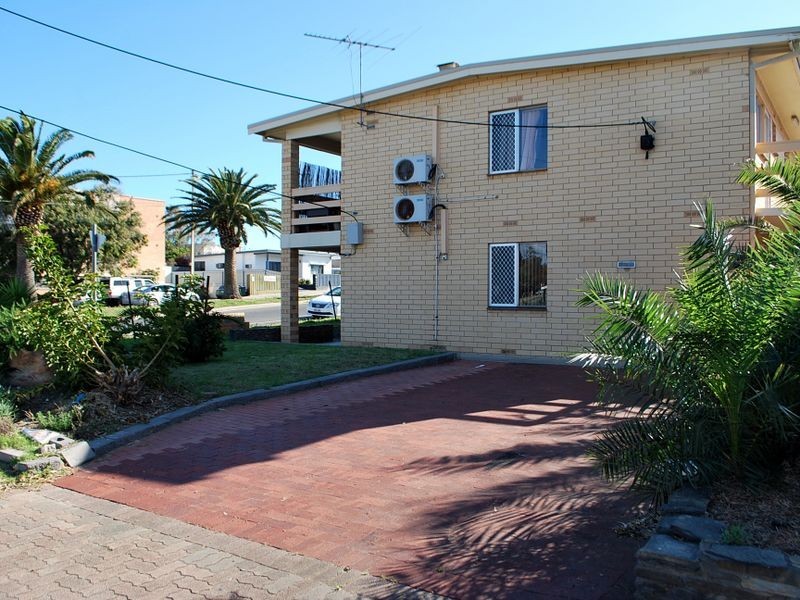 2/25 Military Road, West Beach SA 5024