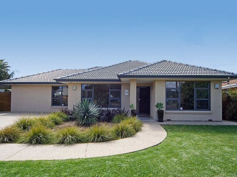 10 Winston Crescent, West Beach SA 5024