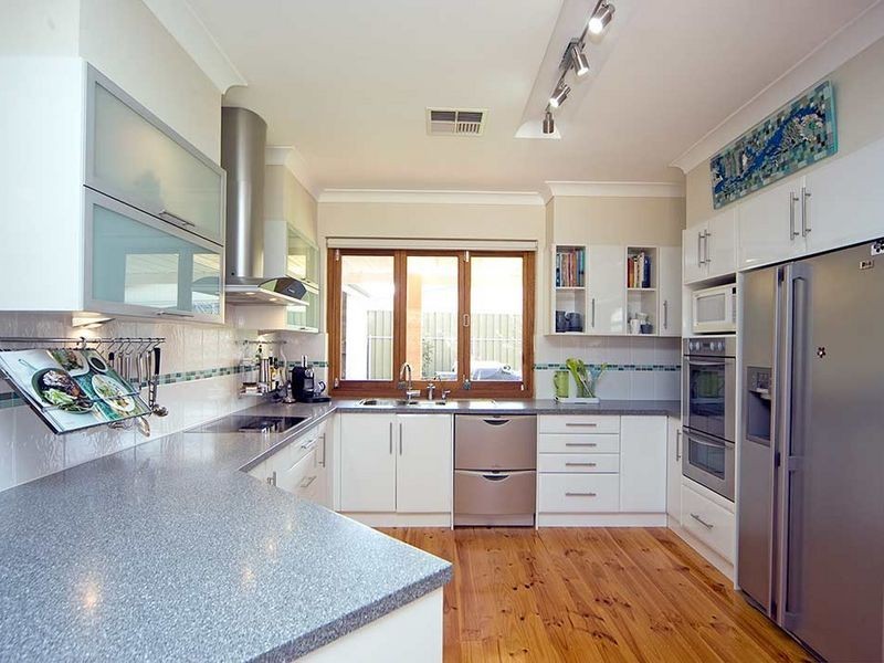10 Winston Crescent, West Beach SA 5024
