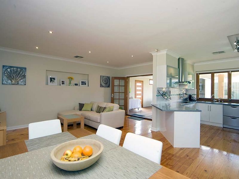 10 Winston Crescent, West Beach SA 5024