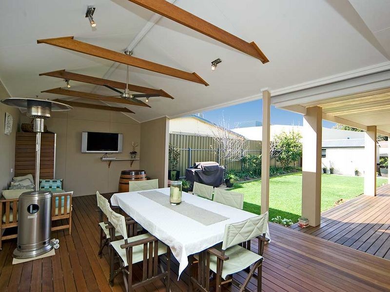 10 Winston Crescent, West Beach SA 5024