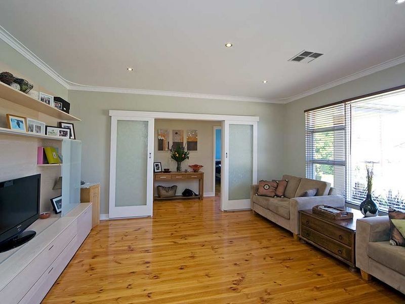 10 Winston Crescent, West Beach SA 5024