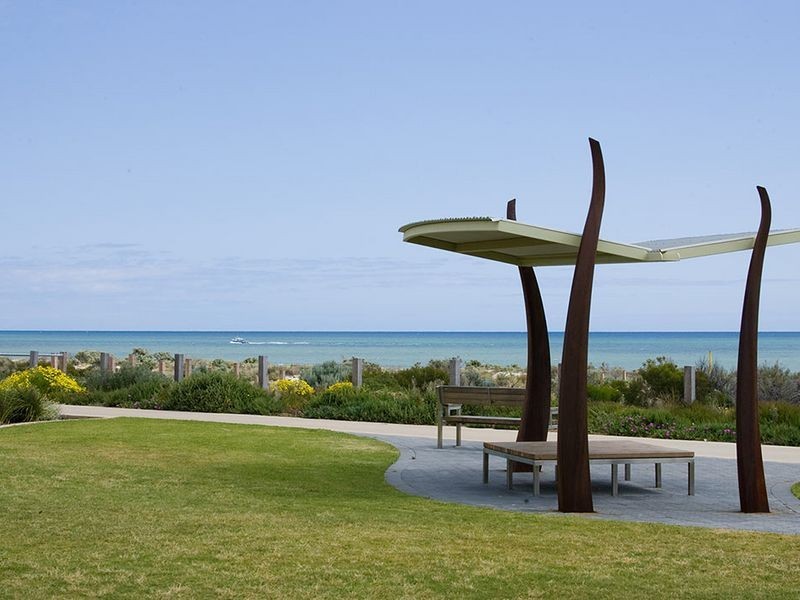 10 Winston Crescent, West Beach SA 5024