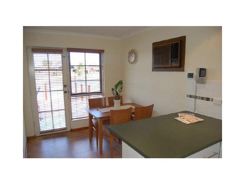 3/8 Hansen Court, West Lakes Shore SA 5020