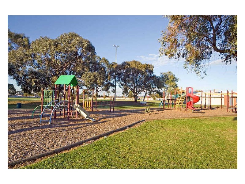 30 Chatswood Crescent, Kidman Park SA 5025