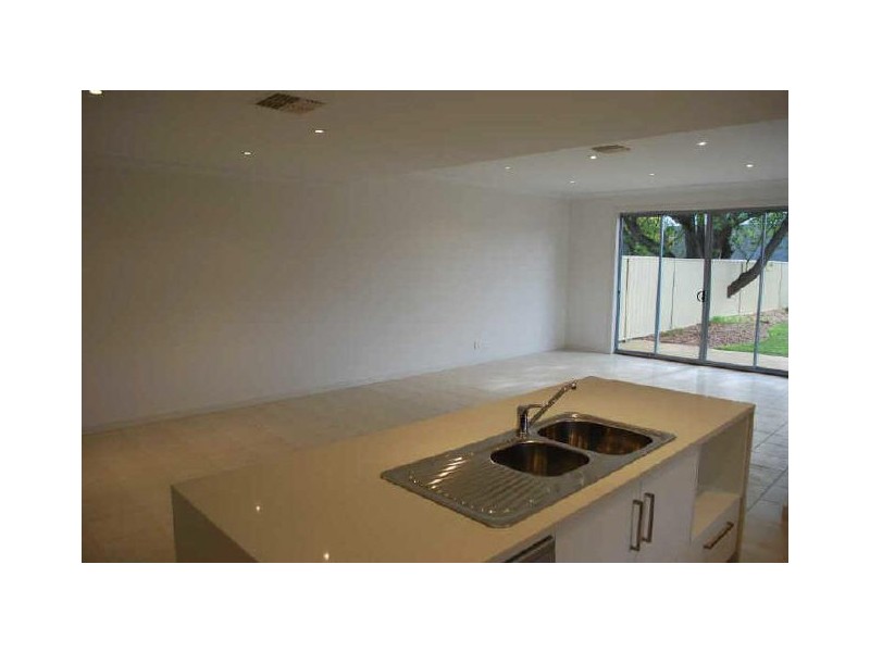 5A Shackleton Place, Flinders Park SA 5025