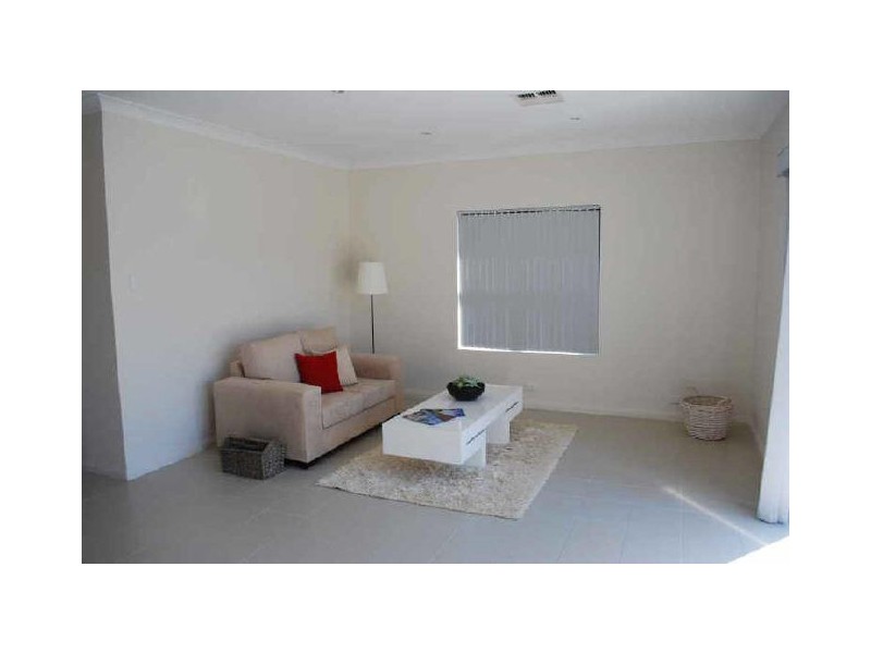 2A Heron Place, Seaton SA 5023