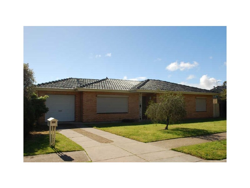 13 Manitoba Way, West Lakes SA 5021