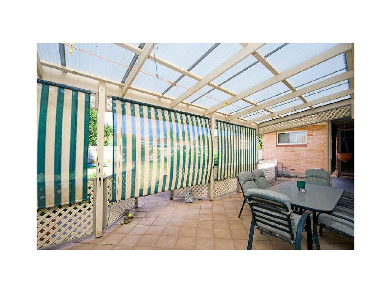9 Riverside Drive, Fulham SA 5024