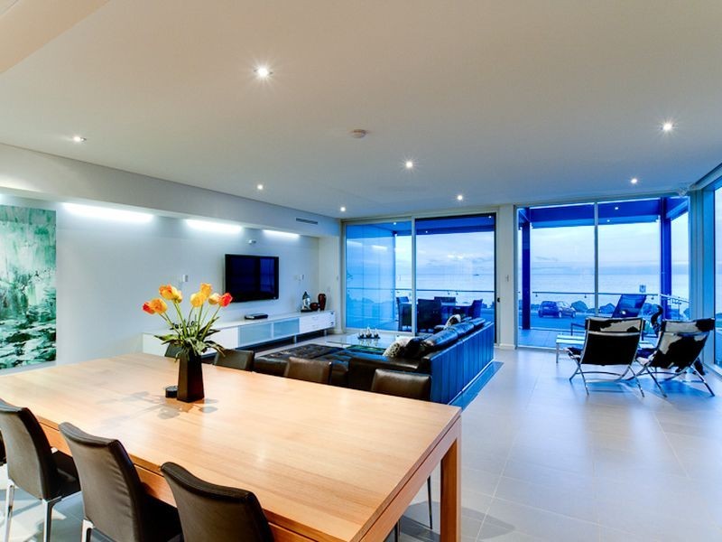 17 North Esplanade, Glenelg North SA 5045