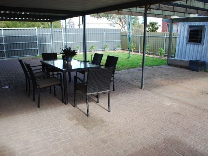 314 Tapleys Hill Road (Golfers ave. entry), Seaton SA 5023