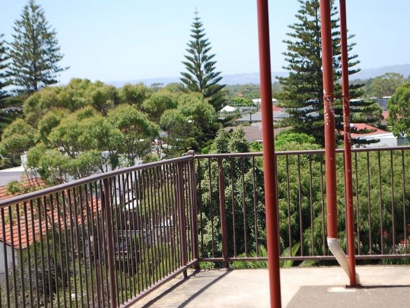 28/180 Seaview Road, Henley Beach South SA 5022