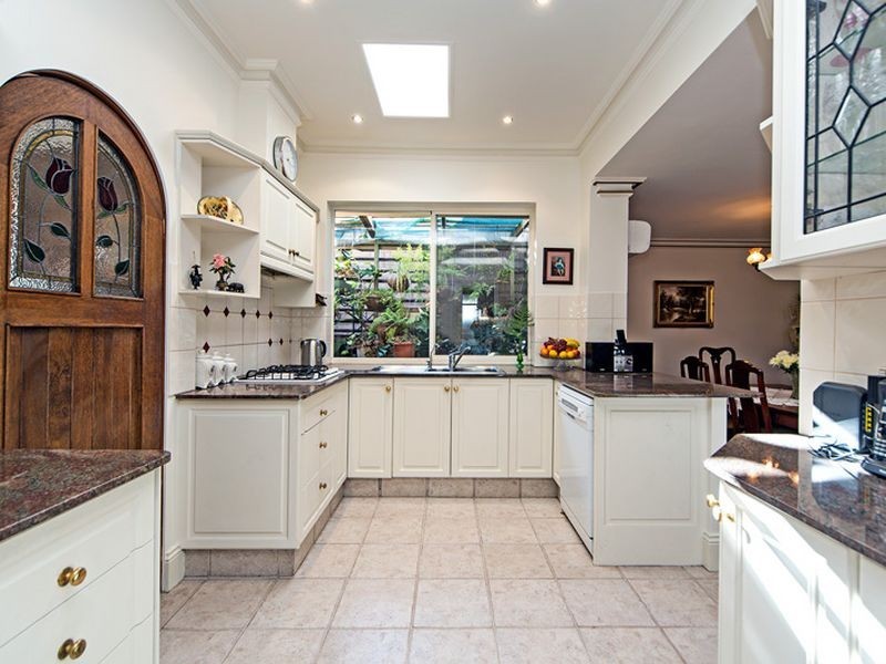 18 Hazel Terrace, Henley Beach South SA 5022