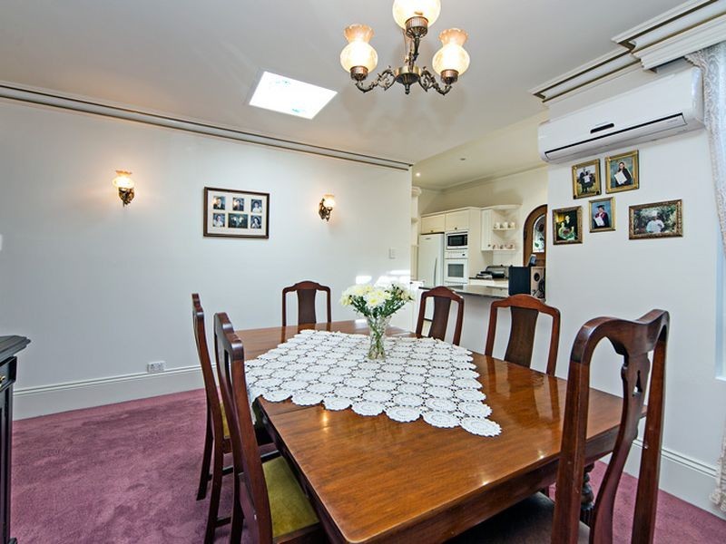 18 Hazel Terrace, Henley Beach South SA 5022