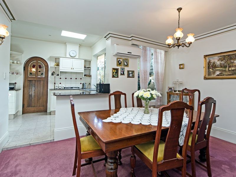 18 Hazel Terrace, Henley Beach South SA 5022