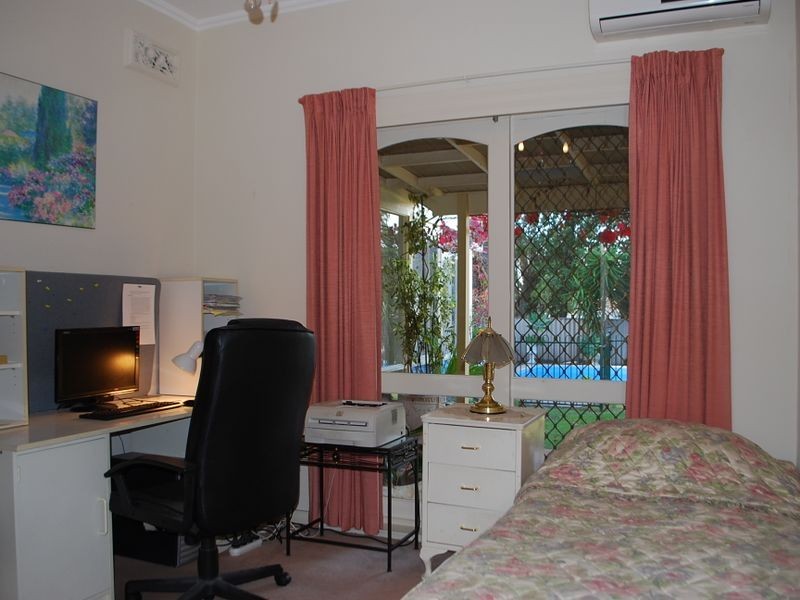 18 Hazel Terrace, Henley Beach South SA 5022