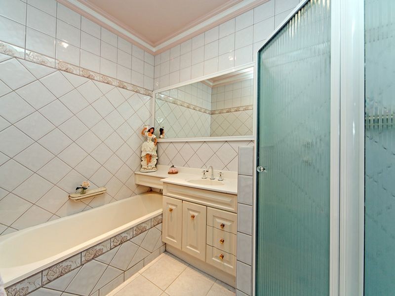 18 Hazel Terrace, Henley Beach South SA 5022