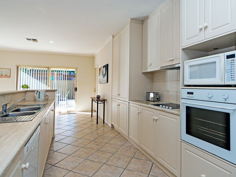 28 Mamande Crescent, Lockleys SA 5032