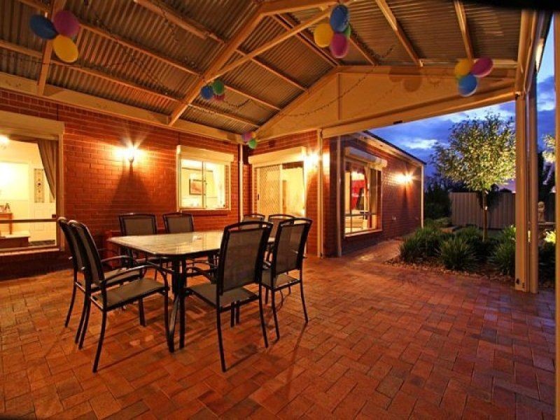 13 Creedon Close, Evanston Park SA 5116