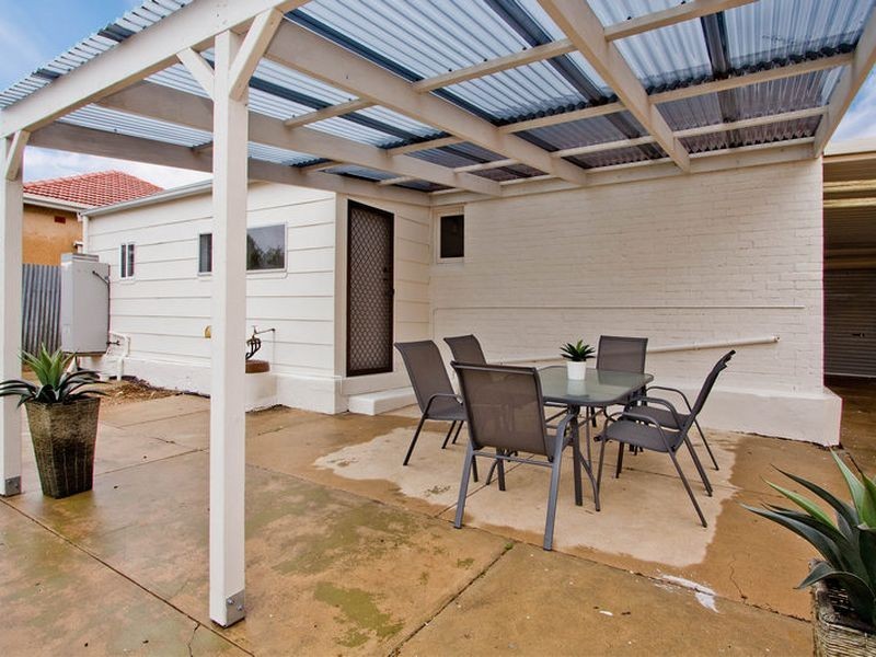 6 Hazel Terrace, Henley Beach South SA 5022