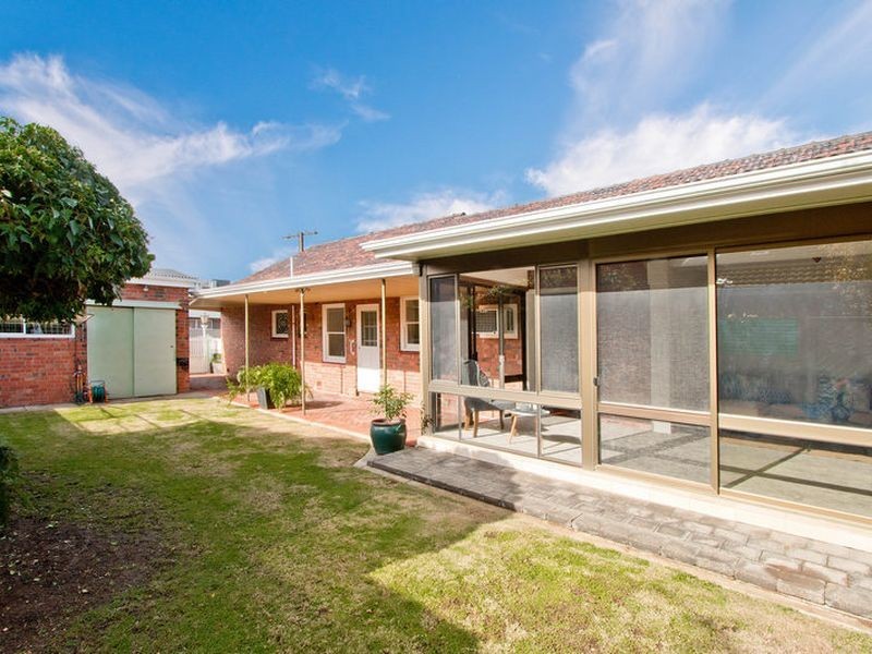 11 Oliver Avenue, Fulham Gardens SA 5024