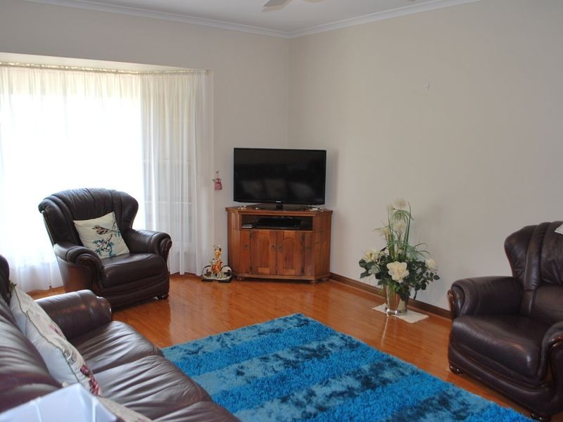 2/57 Russ Avenue, Seaton SA 5023