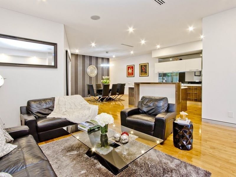 4 Hoover Road, Henley Beach South SA 5022