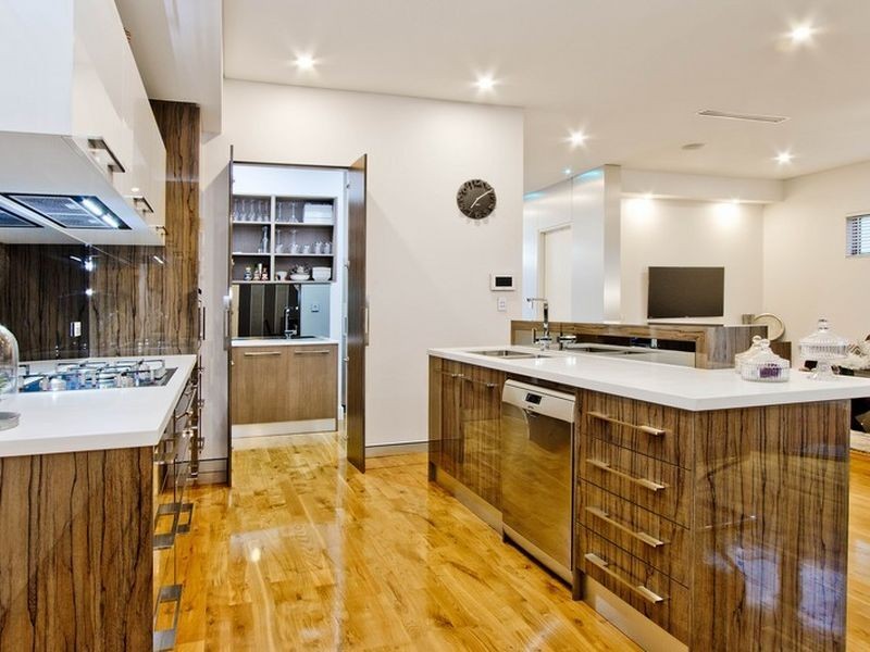 4 Hoover Road, Henley Beach South SA 5022