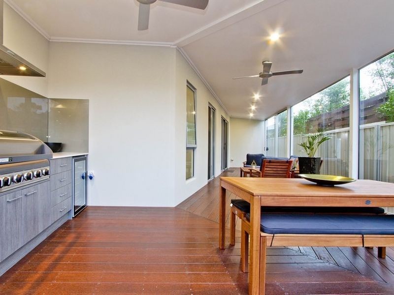 4 Hoover Road, Henley Beach South SA 5022