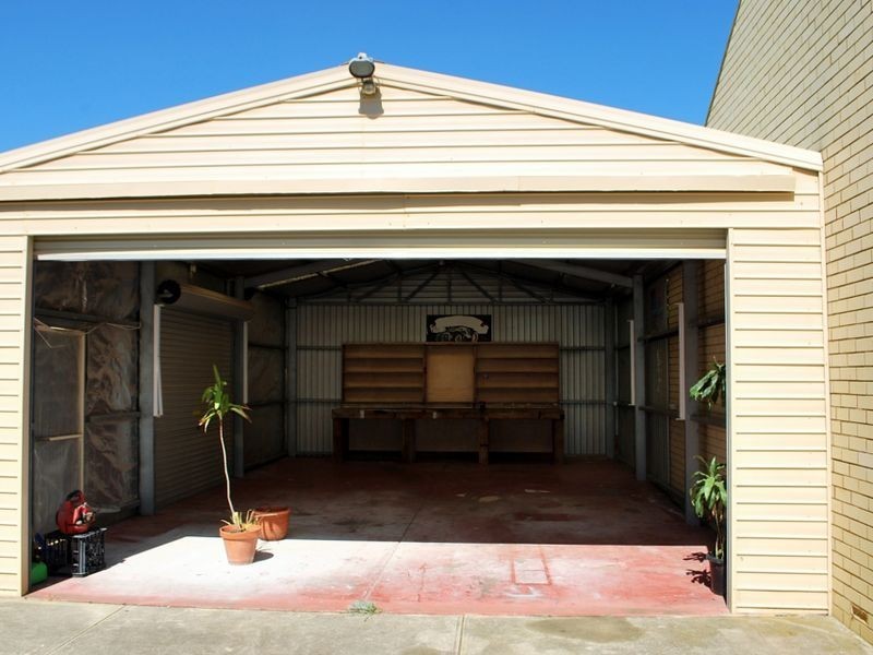 15 Broadmore Avenue, Fulham SA 5024